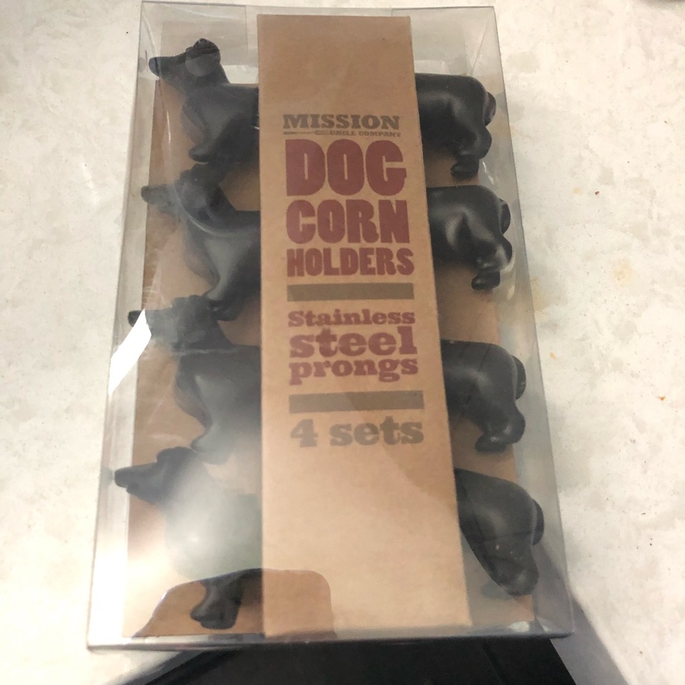 NWT - 4 pack - Dog corn holders